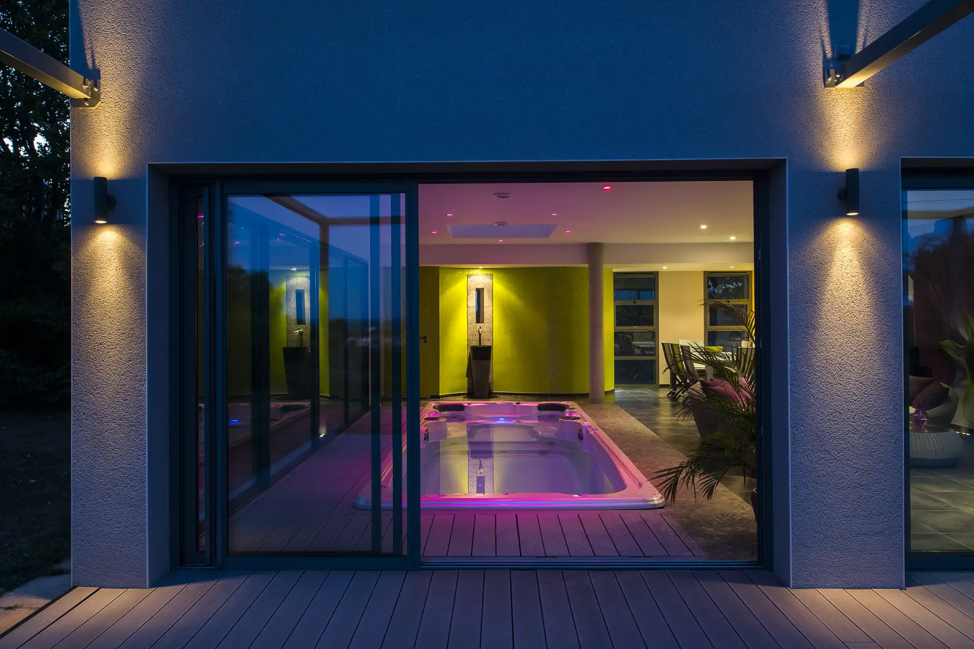 Dual Zone Swim Spa for Hydrotherap and Resistance Lap Swimming